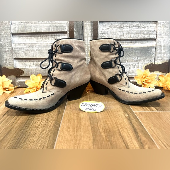 COACH Lace Up Chain Booties Oat Suede G5527 Size 7B VGC! - Picture 6 of 15